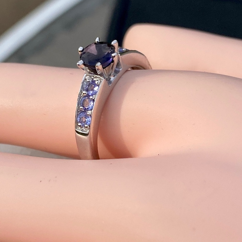 Amethyst & Iolite Ring - Picture 6 of 15